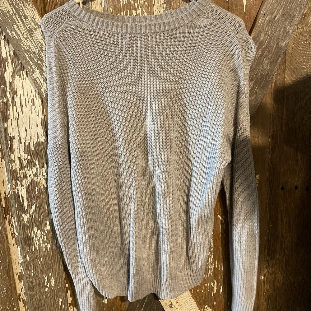 Hollister Light gray sweater
